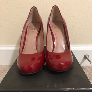 Sz 7.5 Vince Camuto VV-Elaine Red Heels